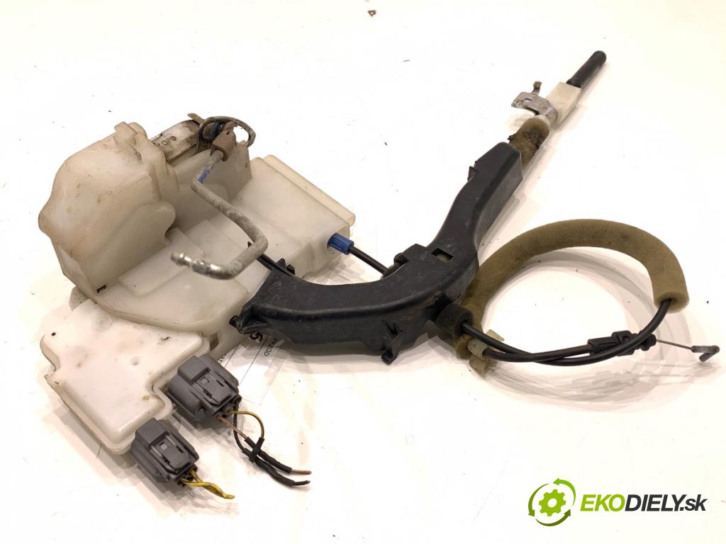 HONDA ACCORD VII sedan 2004 103 kW 2.2 i-CTDi (CN1) 2204 zámok dveře pravý přední část