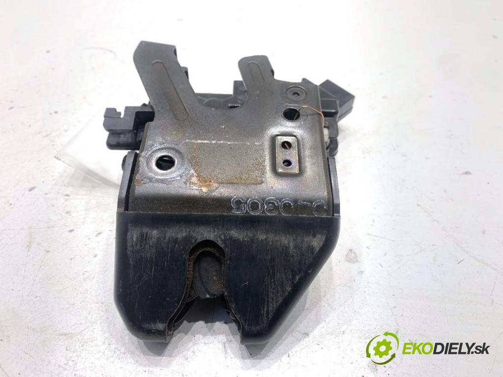 HONDA ACCORD VII sedan 2004 103 kW 2.2 i-CTDi (CN1) 2204 zámok dveří zadní část 