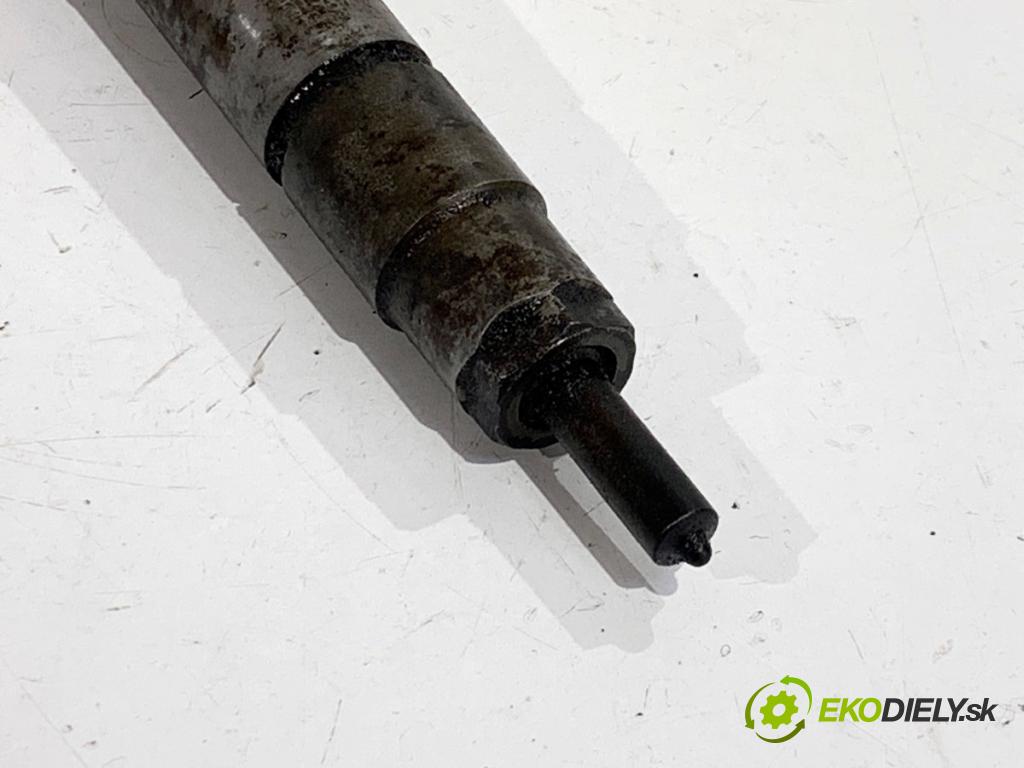 HONDA ACCORD VII sedan 2004 103 kW 2.2 i-CTDi (CN1) 2204 vstrekovač 0445110236 (Vstrekovač paliva)