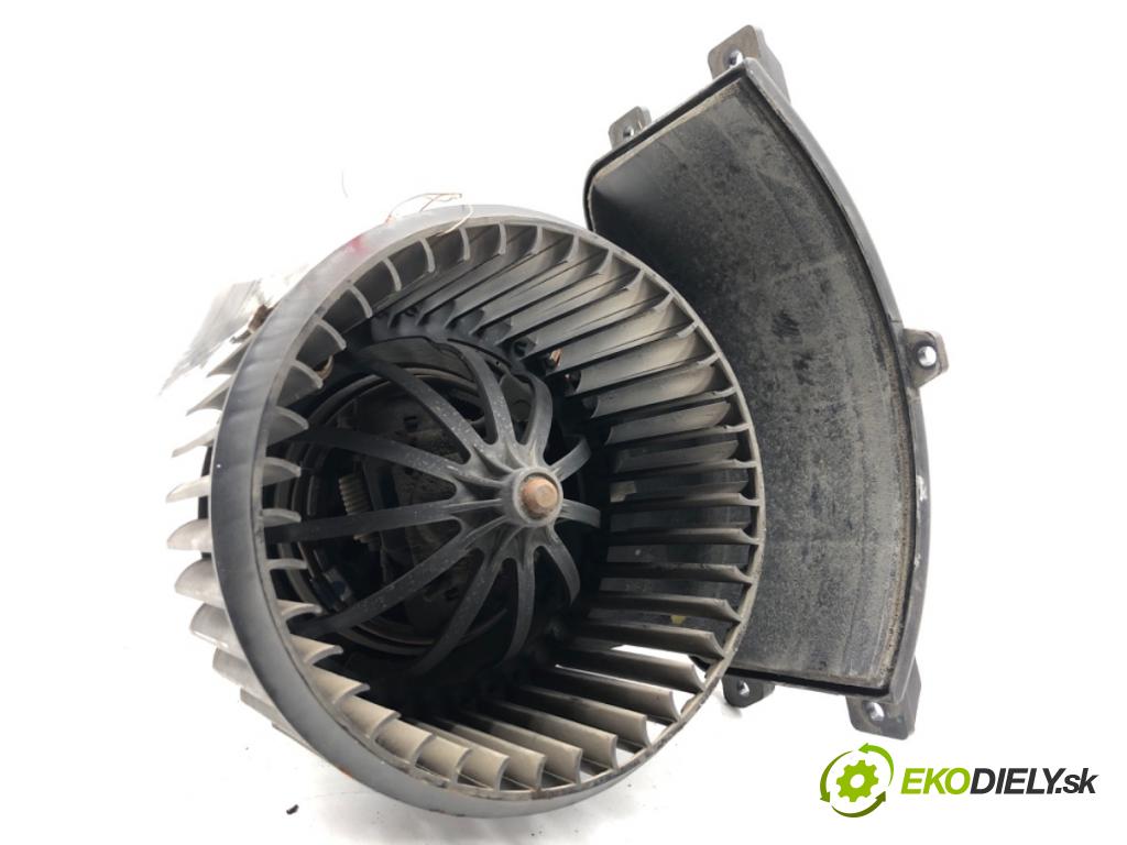 VW TRANSPORTER T5 Autobus 2015 103 kW 2.0 TDI 1968 ventilátor kúrenia 7E5820021