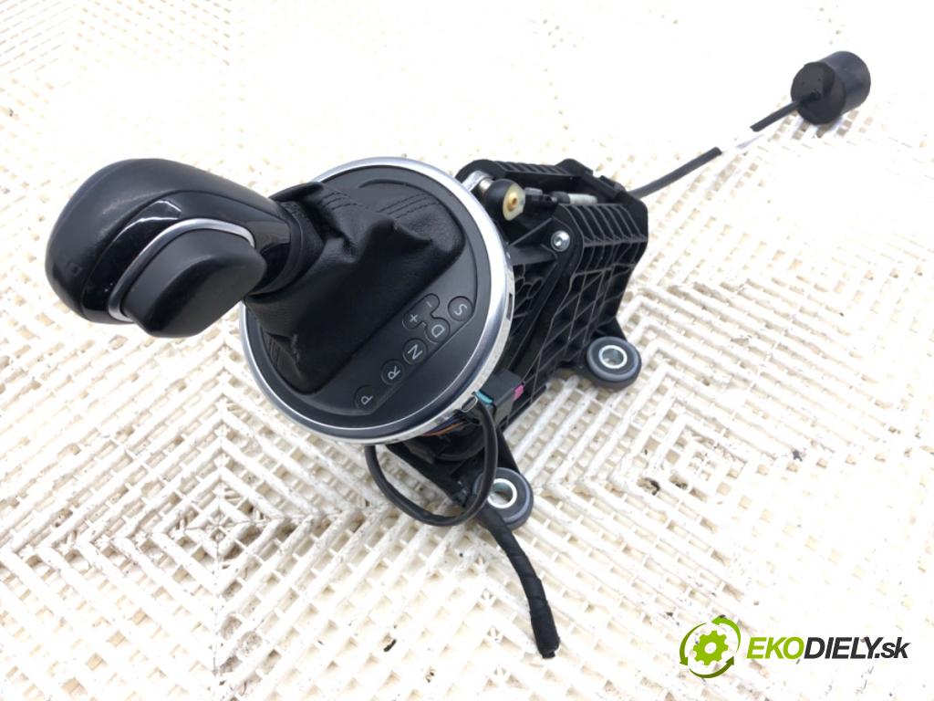 VW TRANSPORTER T5 Autobus 2015 103 kW 2.0 TDI 1968 kulisa 7E1713025B (Řadicí páka (kulisa) )