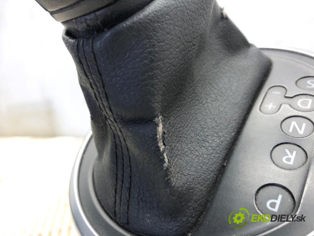 VW TRANSPORTER T5 Autobus 2015 103 kW 2.0 TDI 1968 Kulisa 7E1713025B (Rýchlostná páka (kulisa))