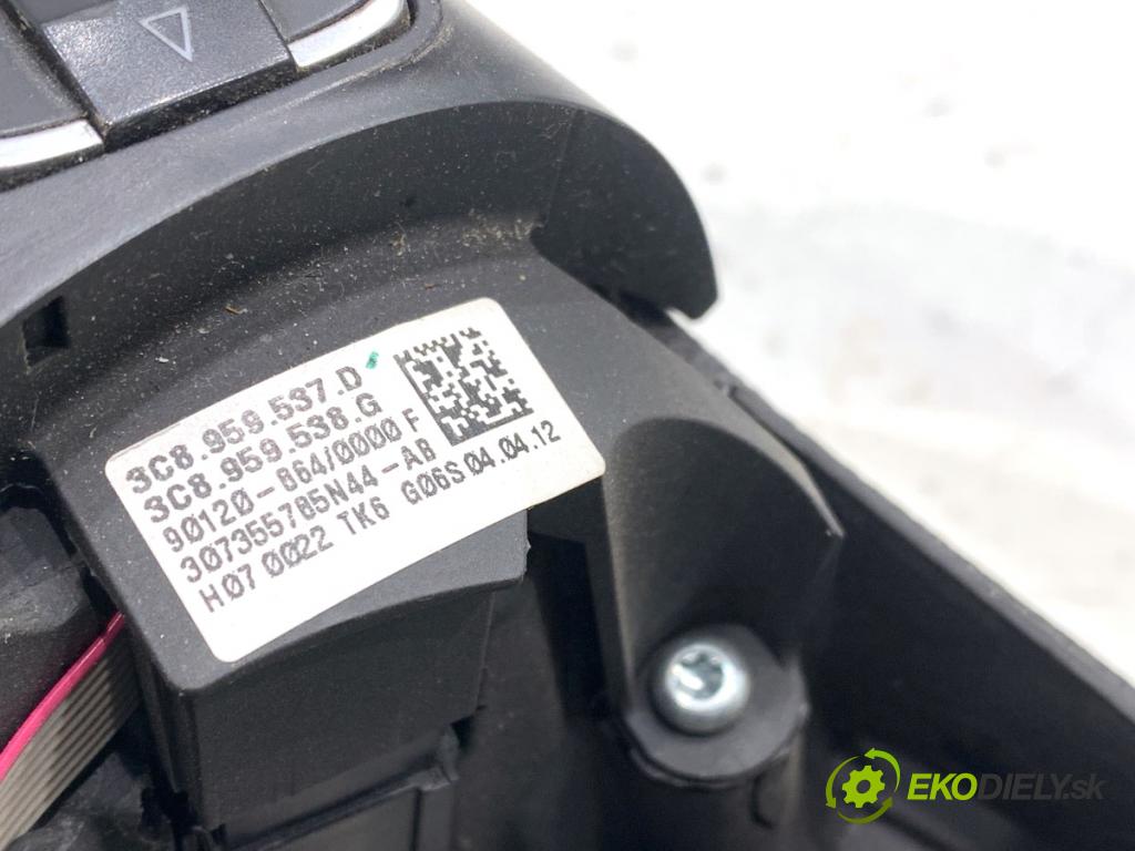 VW TRANSPORTER T5 Autobus 2015 103 kW 2.0 TDI 1968 Volant 7E0419091XX (Volant)