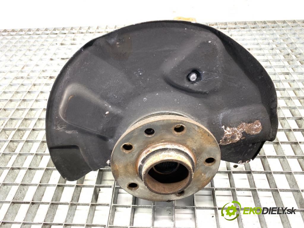 VW TRANSPORTER T5 Autobus 2015 103 kW 2.0 TDI 1968 náboj ľavy predný 