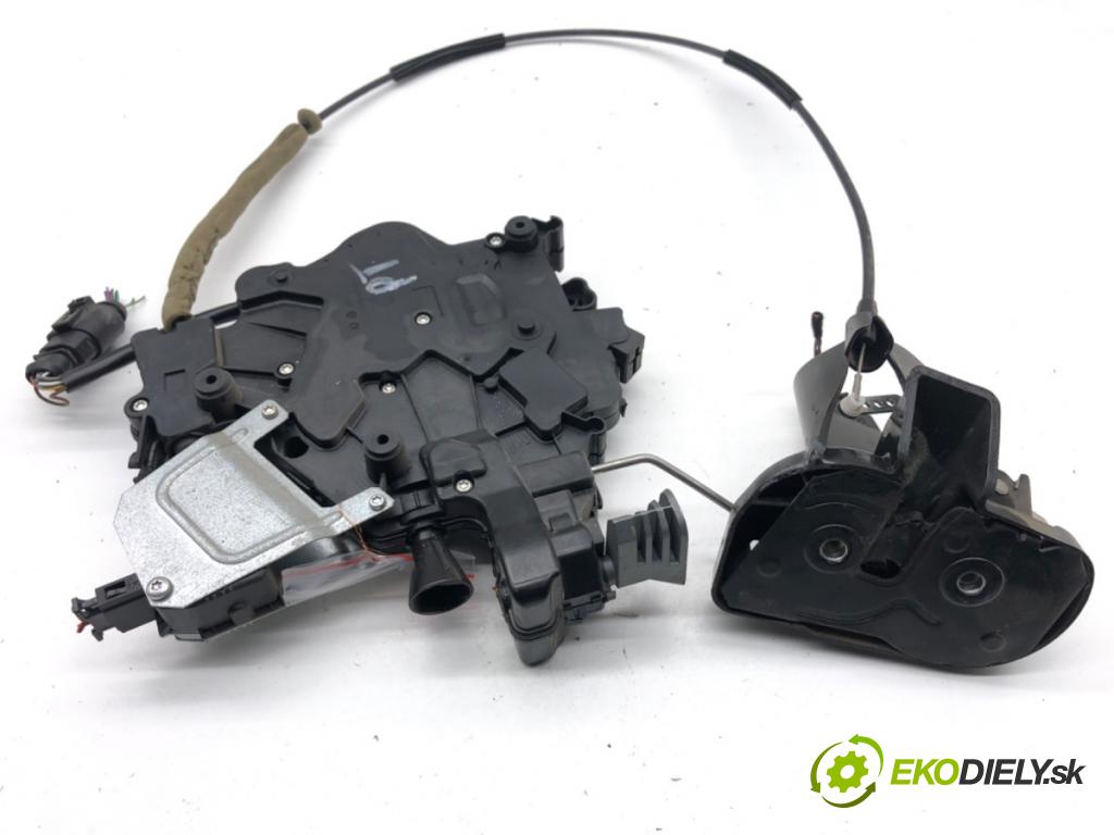 VW TRANSPORTER T5 Autobus 2015 103 kW 2.0 TDI 1968 zámok Dvere posúvne pravy 7E0843654AK