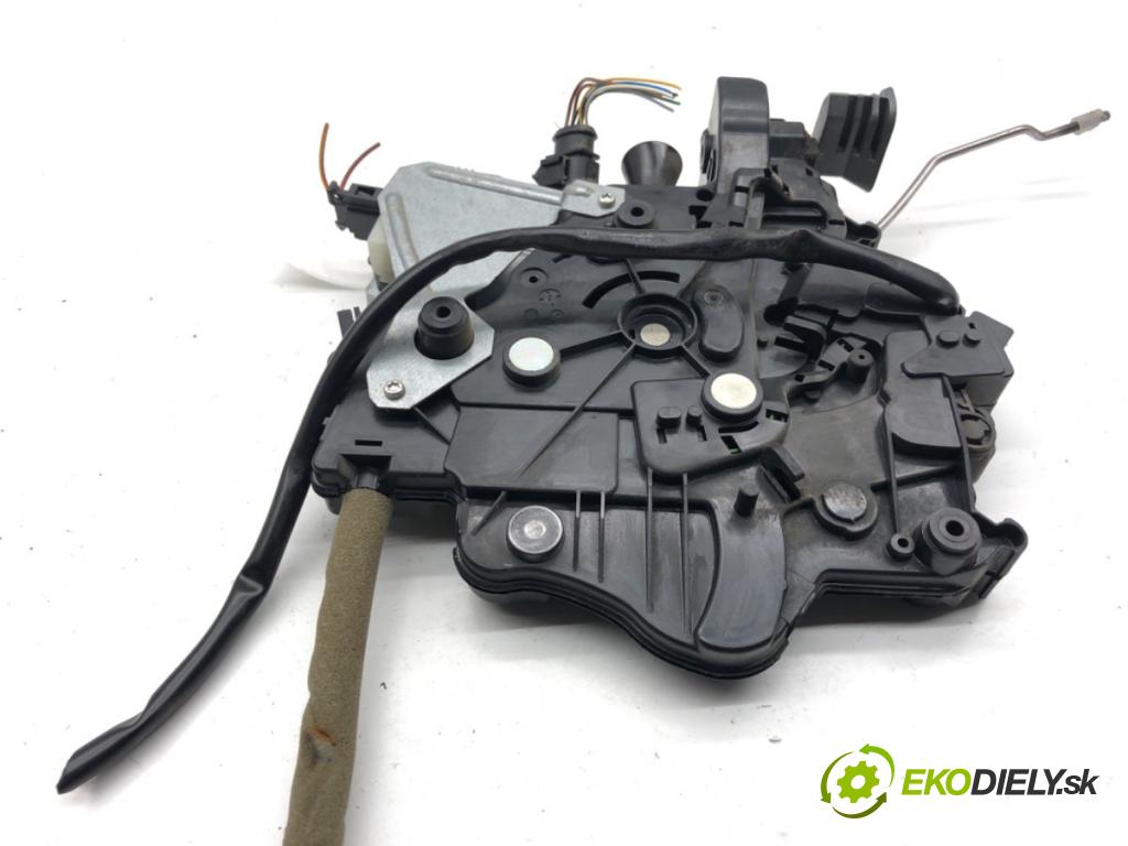 VW TRANSPORTER T5 Autobus 2015 103 kW 2.0 TDI 1968 zámok Dvere posúvne ľavy 7E0843653AK