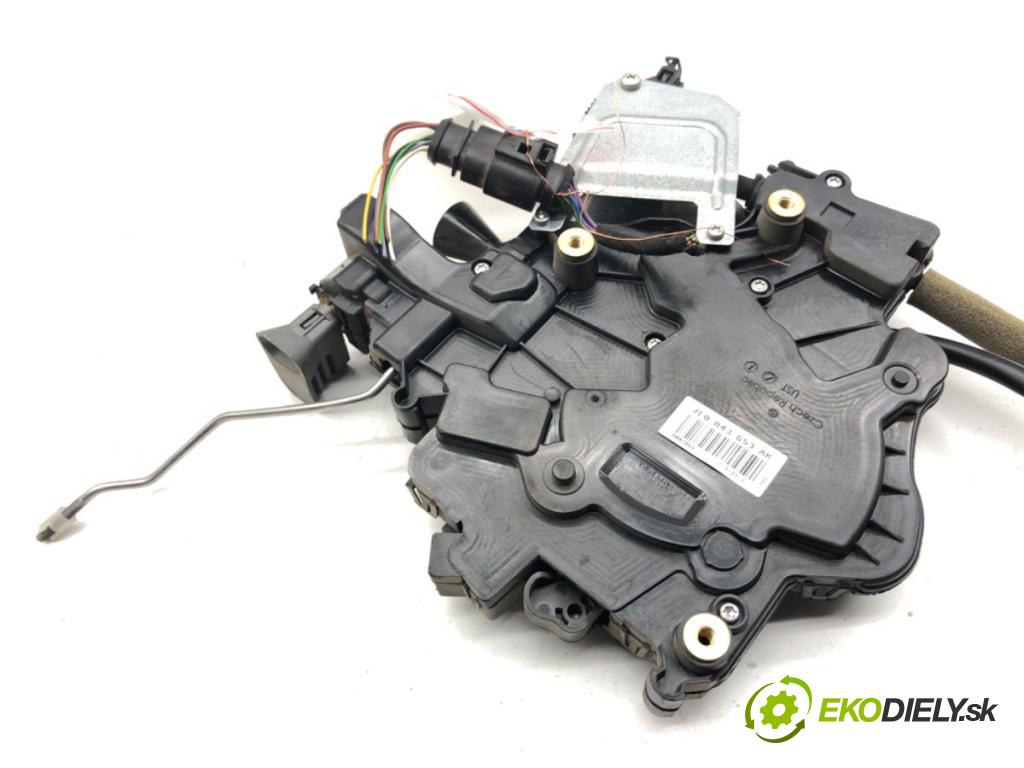 VW TRANSPORTER T5 Autobus 2015 103 kW 2.0 TDI 1968 zámok Dvere posúvne ľavy 7E0843653AK