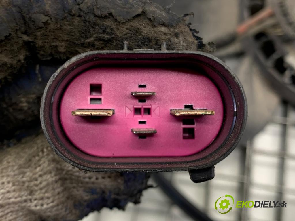 VW TRANSPORTER T5 Autobus 2015 103 kW 2.0 TDI 1968 Ventilátor klimatizácie 7E0121205A (Ventilátor chladiča klimatizácie)