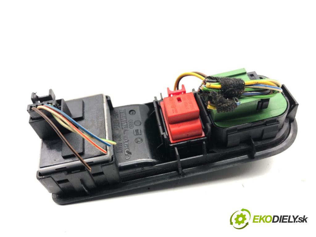 VW TRANSPORTER T5 Autobus 2015 103 kW 2.0 TDI 1968 Prepínač okien 7H5959539 (Prepínacie páčky pod volantom)