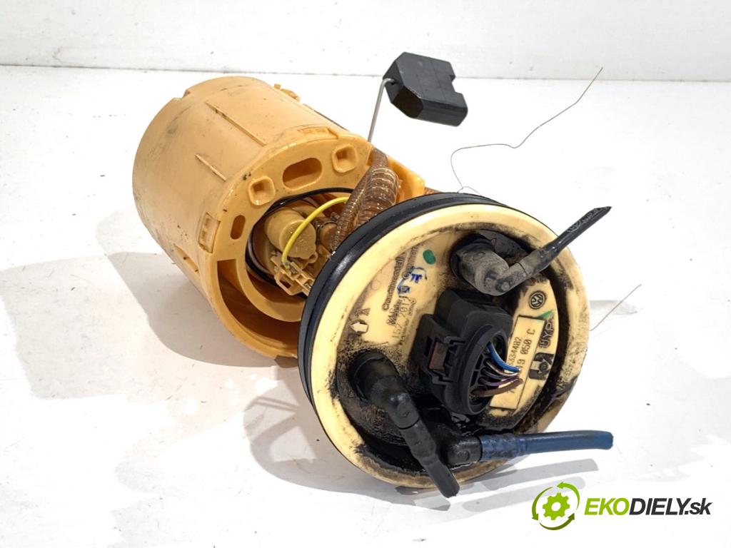 VW TRANSPORTER T5 Autobus 2015 103 kW 2.0 TDI 1968 pumpa paliva 7E0919050C