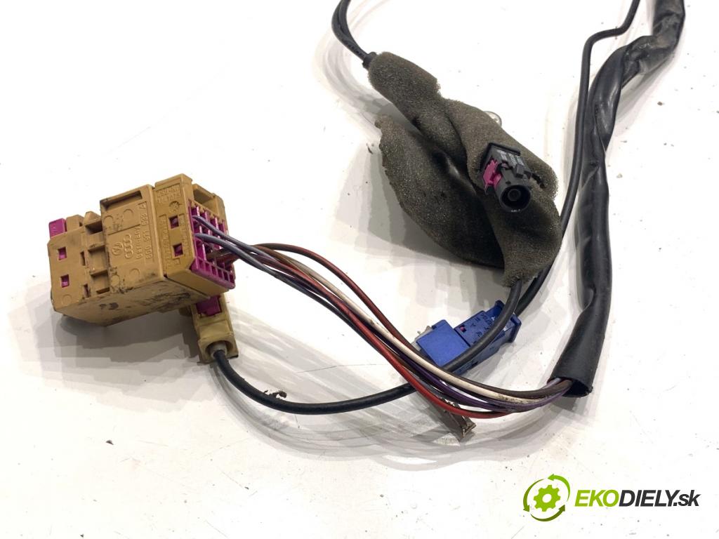 VW TRANSPORTER T5 Autobus 2015 103 kW 2.0 TDI 1968 zpětné zrcátko pravý