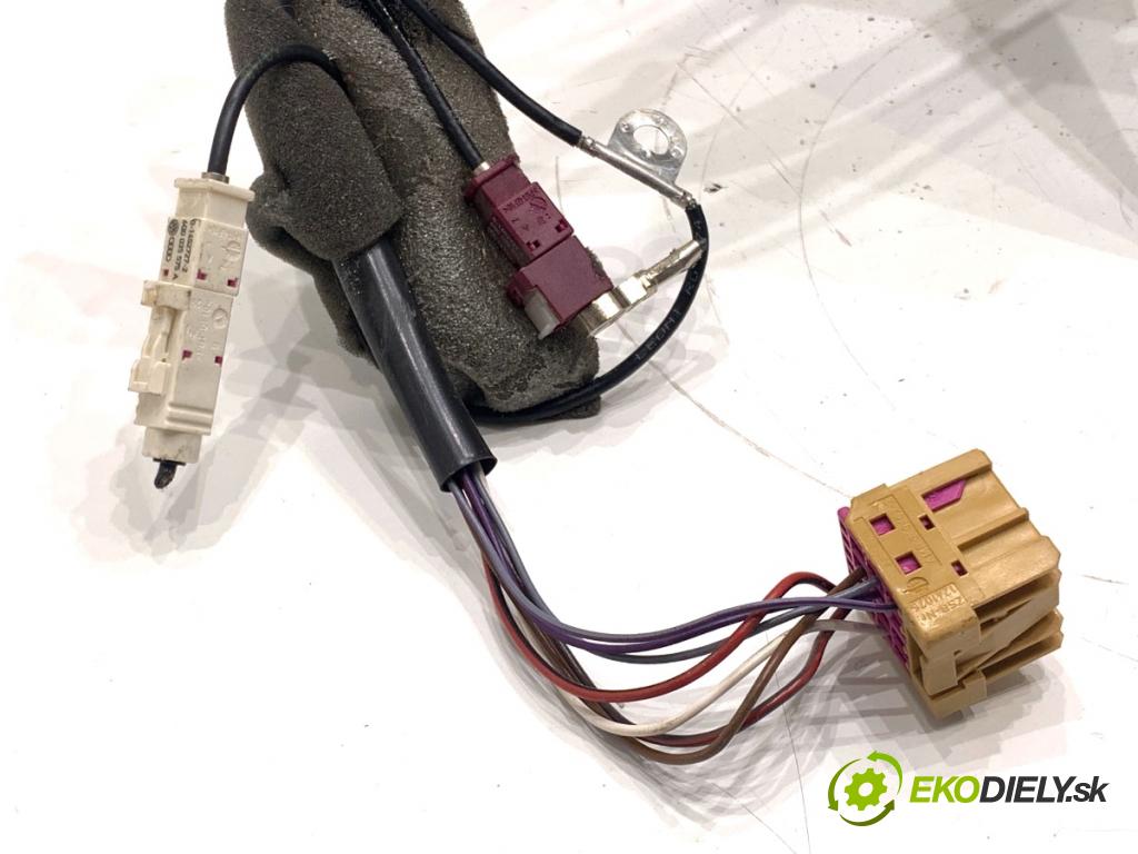 VW TRANSPORTER T5 Autobus 2015 103 kW 2.0 TDI 1968 Spätné zrkadlo ľavy