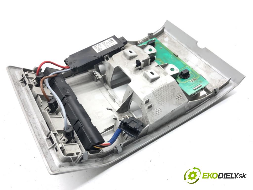 VW TRANSPORTER T5 Autobus 2015 103 kW 2.0 TDI 1968 Svetlo stropné 7L6868349K