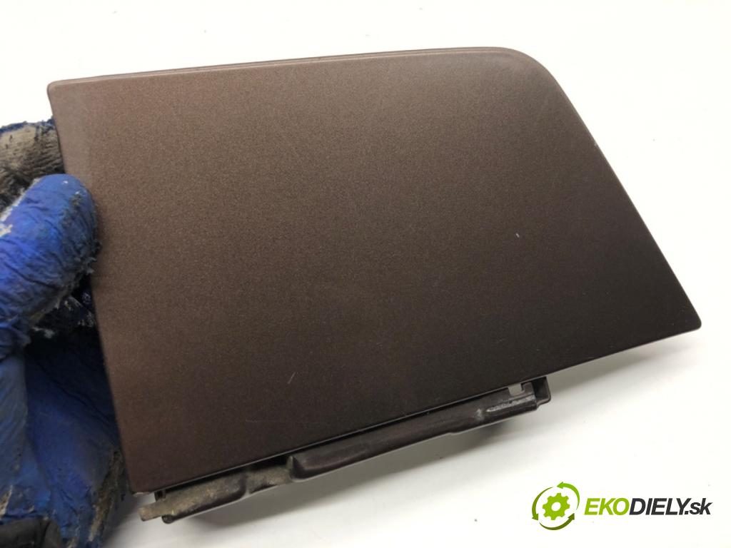 VW TRANSPORTER T5 Autobus 2015 103 kW 2.0 TDI 1968 Dvierka nádrže paliva 7H0809905E (Kľučka dverí ostatné)