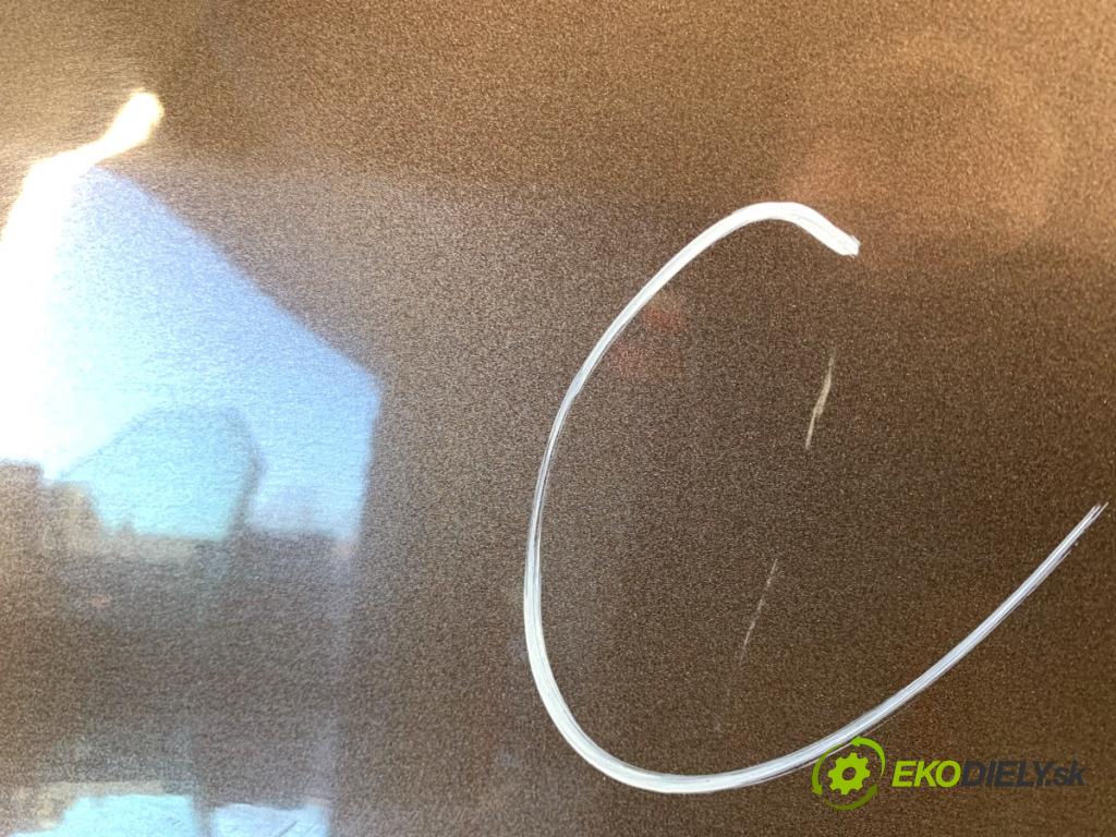 VW TRANSPORTER T5 Autobus 2015 103 kW 2.0 TDI 1968 Blatník ľavy predný