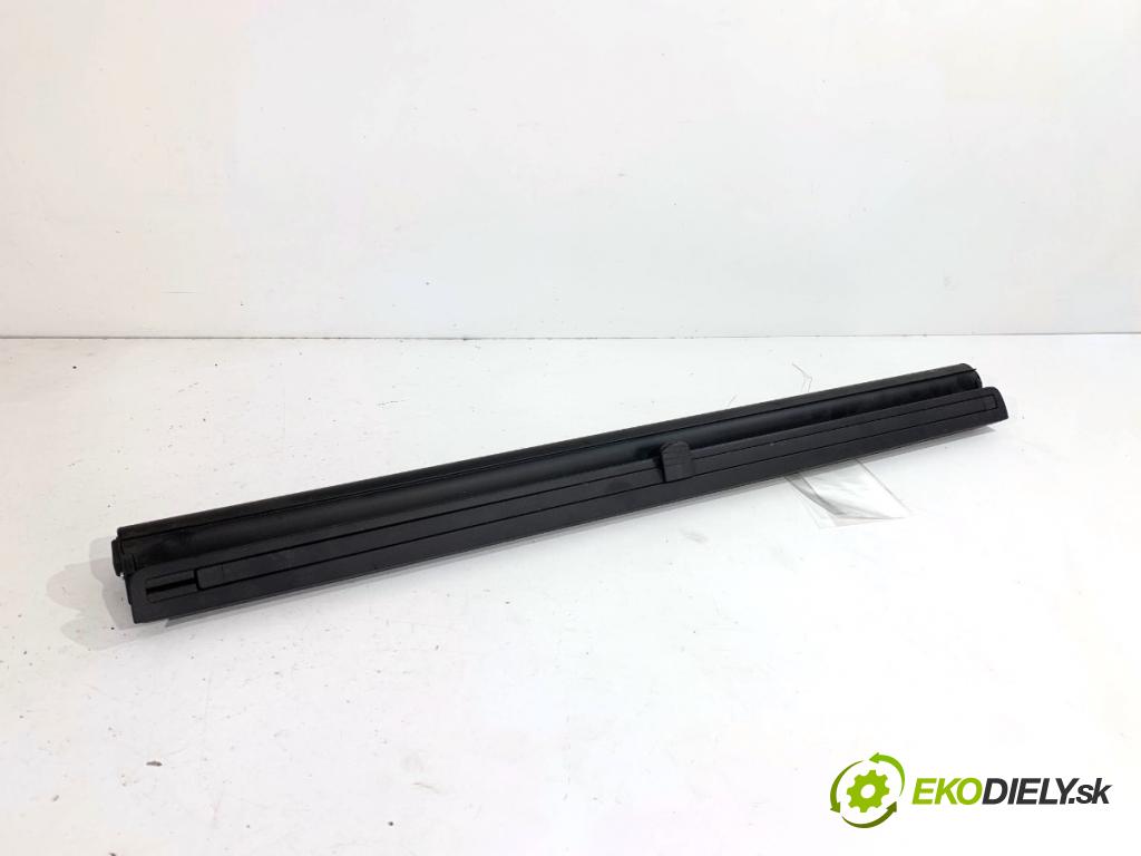 VW TRANSPORTER T5 Autobus 2015 103 kW 2.0 TDI 1968 Roleta Dvere pravy zad 7H5861818