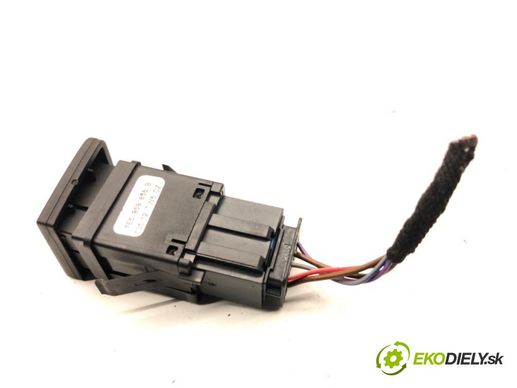 VW TRANSPORTER T5 Autobus 2015 103 kW 2.0 TDI 1968 Prepínač otvárania Dvere posúvne 7E5959856B