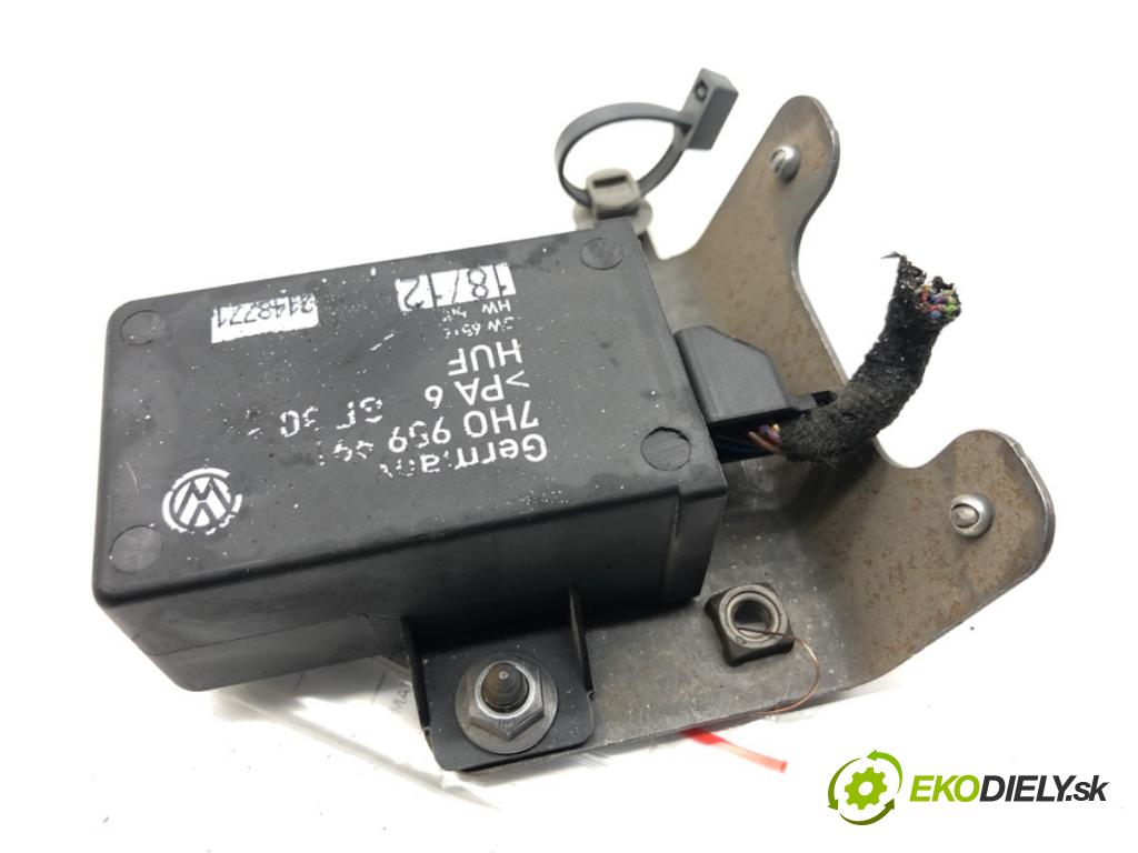 VW TRANSPORTER T5 Autobus 2015 103 kW 2.0 TDI 1968 modul řídící jednotka dveře posúvne 7H0959991