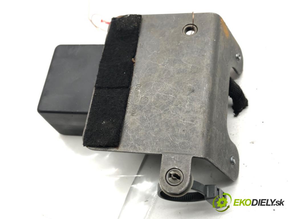 VW TRANSPORTER T5 Autobus 2015 103 kW 2.0 TDI 1968 Modul Riadiaca jednotka Dvere posúvne 7H0959991