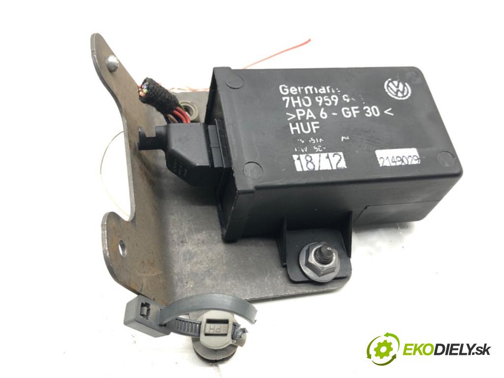 VW TRANSPORTER T5 Autobus 2015 103 kW 2.0 TDI 1968 modul řídící jednotka dveře posúvne 7H0959991