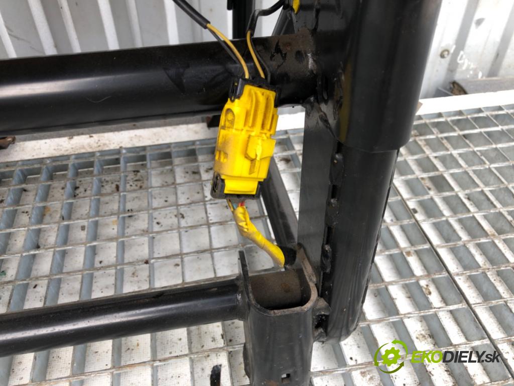 PEUGEOT BOXER II Platforma / podwozie 2010 88 kW 2.2 HDi 120 2198 Sedadlo pravy predný