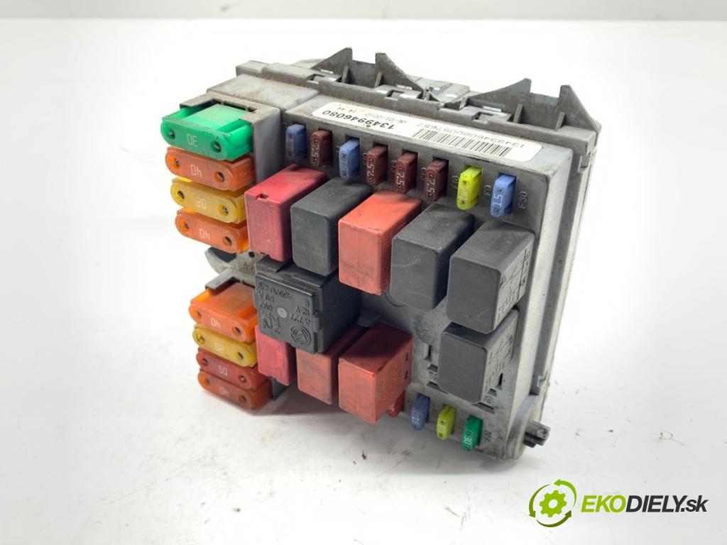 PEUGEOT BOXER II Platforma / podwozie 2010 88 kW 2.2 HDi 120 2198 skříňka poistková 1349946080 (Pojistková skříňka)