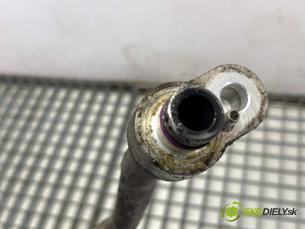 VW TRANSPORTER T5 Autobus 2015 103 kW 2.0 TDI 1968 rúrka klimatizácie 7E0820721B (Rúrka klimatizácie)