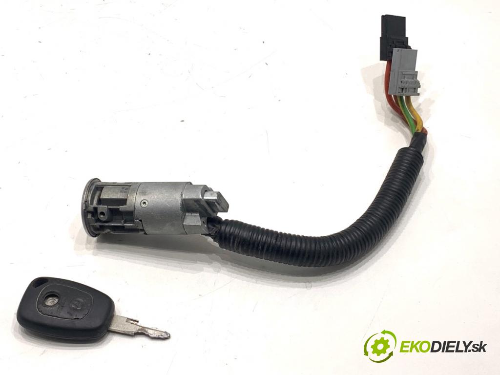 RENAULT TRAFIC II Autobus 2009 84 kW 2.0 dCi 115 1995 spinačka (Spínacia skrinka)