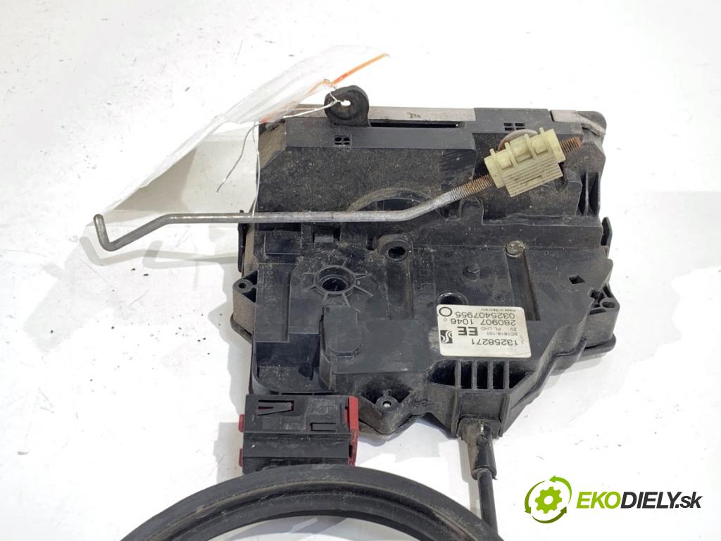 OPEL CORSA D liftback 2007 59 kW 1.2 (L08, L68) 1229 zámok Dvere ľavy predný 13258271