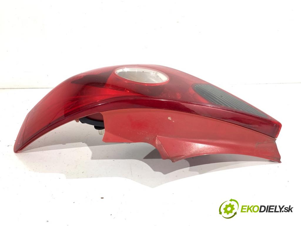 OPEL CORSA D liftback 2007 59 kW 1.2 (L08, L68) 1229 světlo levý zadní část 13186351