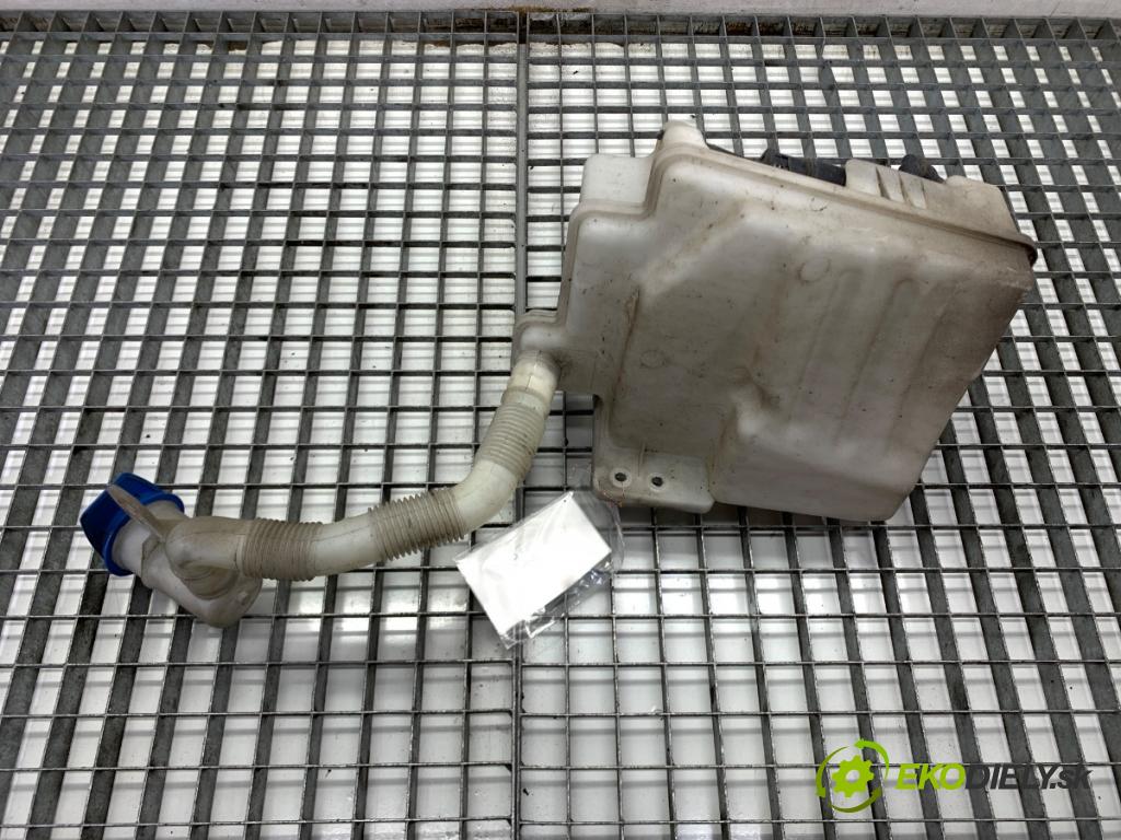 VW GOLF V Kombi 2007 77 kW 1.9 TDI 1896 Nádržka ostrekovačov 