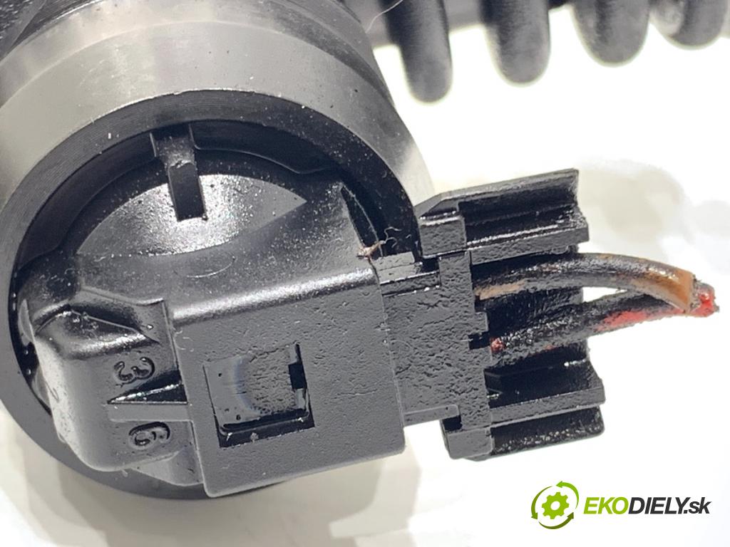 VW GOLF V Kombi 2007 77 kW 1.9 TDI 1896 vstrekovače 038130073BN