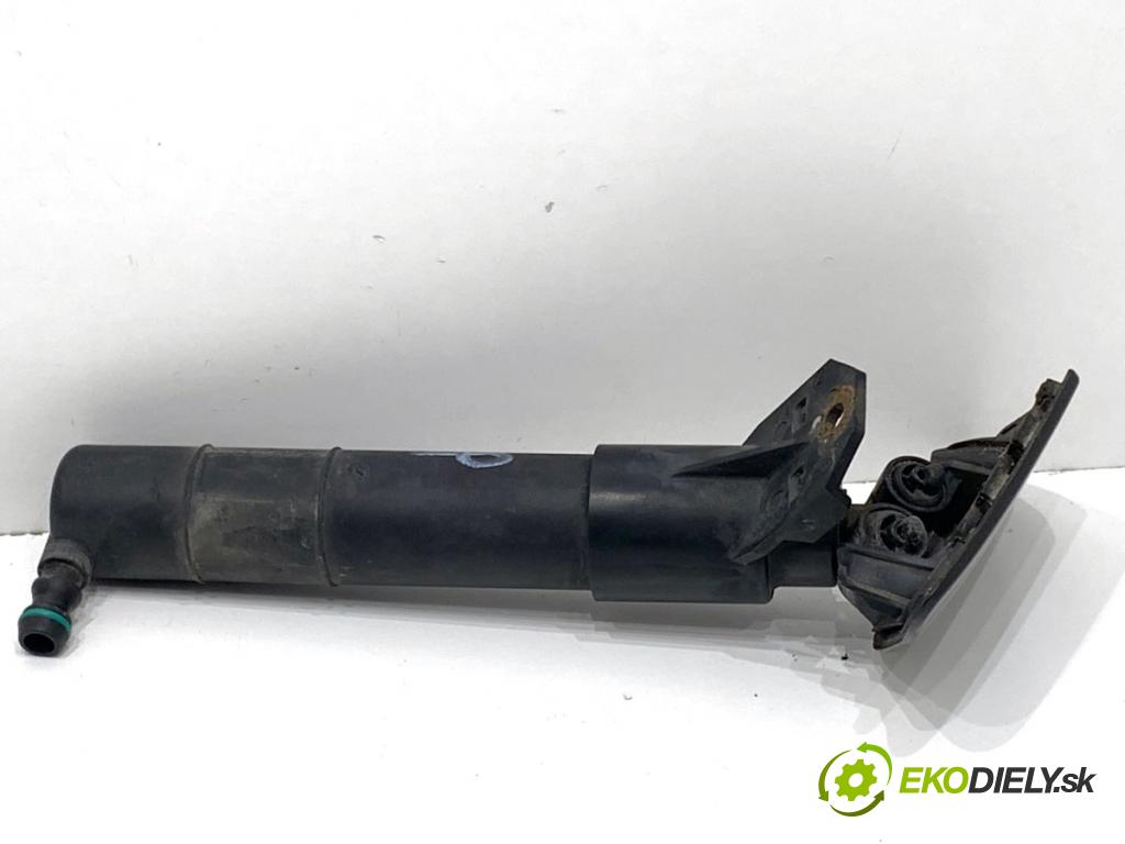 VW GOLF V Kombi 2007 77 kW 1.9 TDI 1896 ostřikovače světla pravý přední část 1K5955978 1K5955110A