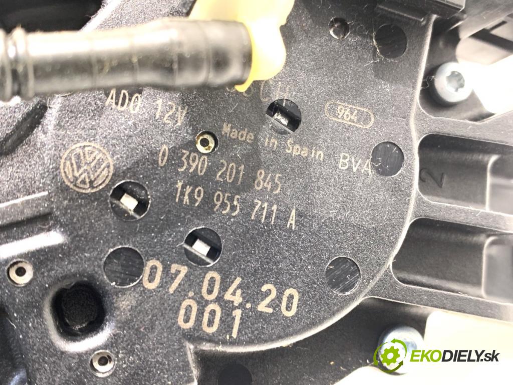 VW GOLF V Kombi 2007 77 kW 1.9 TDI 1896 motor stěračů zadní část 1K9955711A