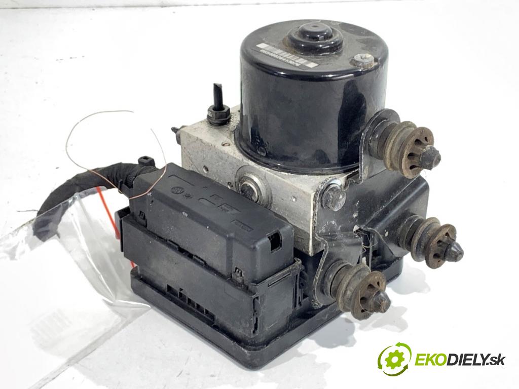 VW GOLF V Kombi 2007 77 kW 1.9 TDI 1896 Pumpa ABS 1K0614517AE (Pumpa ABS)