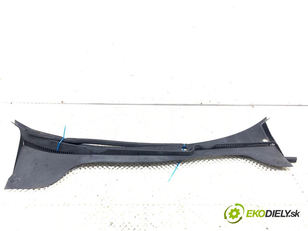 VW GOLF V Kombi 2007 77 kW 1.9 TDI 1896 Torpédo, plast pod čelné okno 1K5819415A (Torpédo (plast pod čelným sklom))