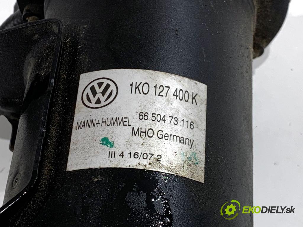 VW GOLF V Kombi 2007 77 kW 1.9 TDI 1896 Obal filtra paliva 1K0127400K (Obal palivového filtra)