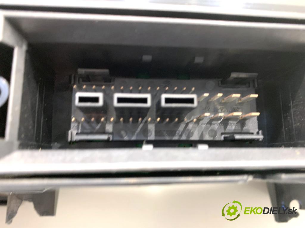 VW GOLF V Kombi 2007 77 kW 1.9 TDI 1896 Prístrojovka 1K0920863B (Prístrojová doska)