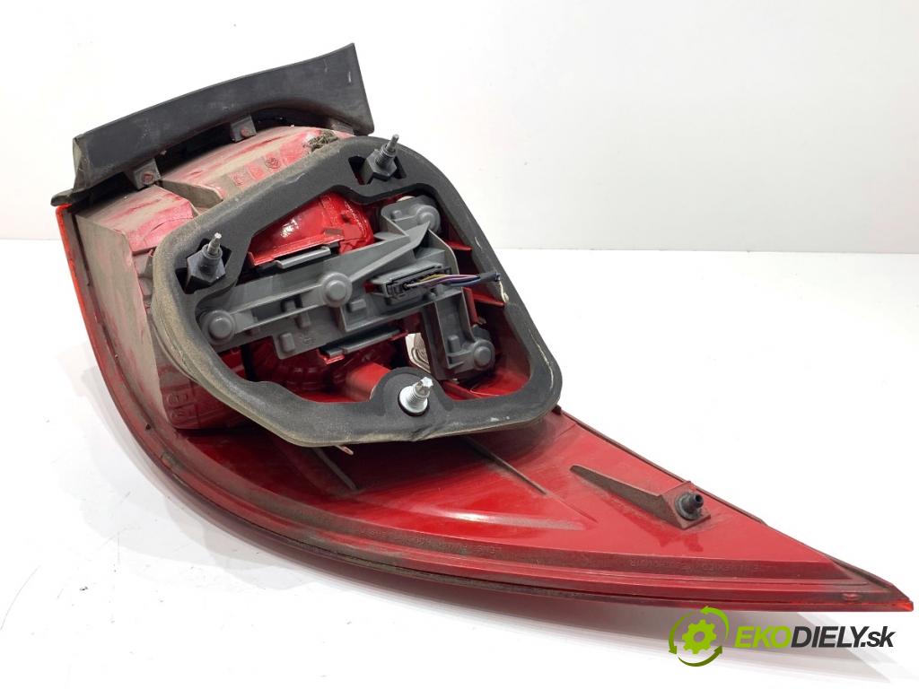 VW GOLF V Kombi 2007 77 kW 1.9 TDI 1896 Svetlo pravy zad 1K9945096A