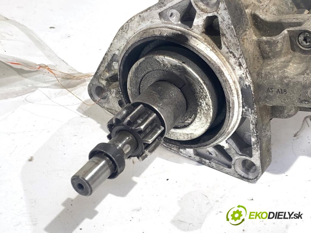 VW TRANSPORTER T4 Autobus 1995 57 kW 2.4 D 2370 Štartér  (Štartér)