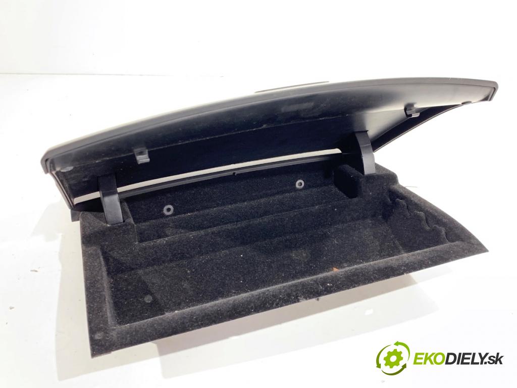 VW TRANSPORTER T5 Autobus 2015 103 kW 2.0 TDI 1968 přihrádka kastlík přístrojovky 7E5857922A