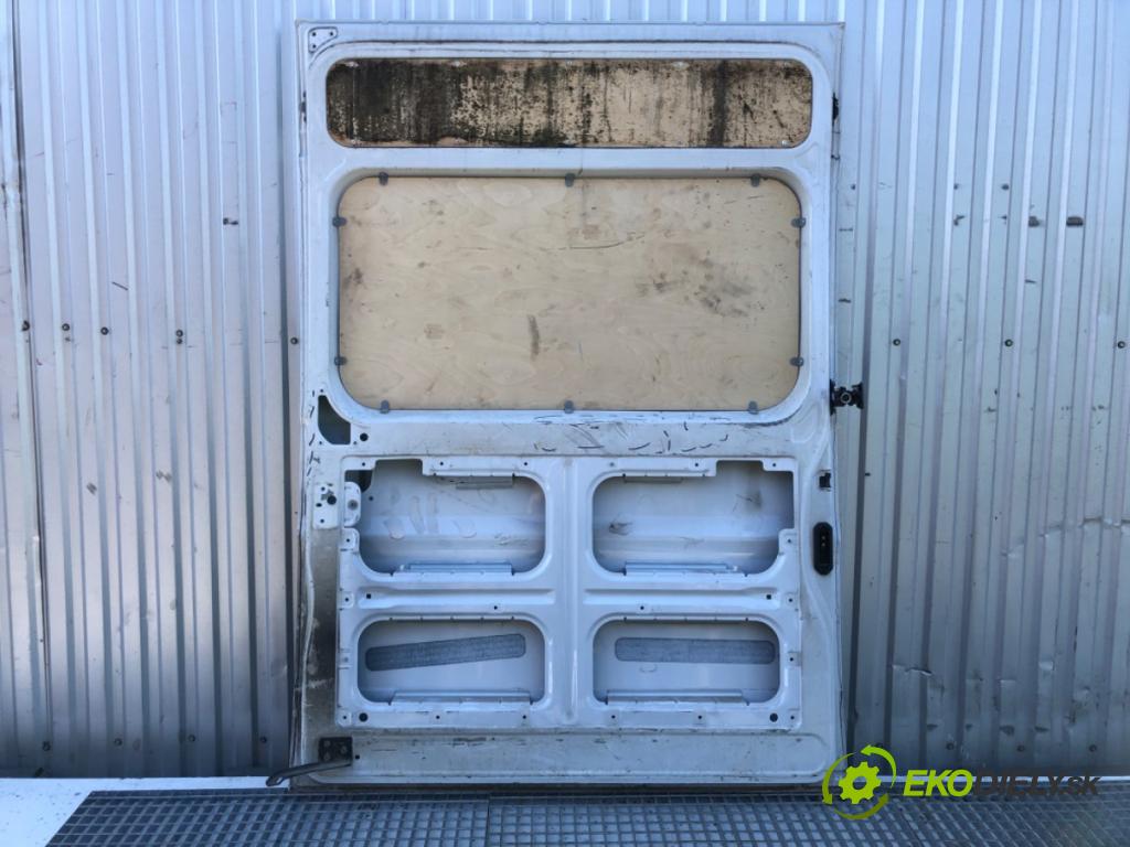 PEUGEOT BOXER II Skrzynia 2022 103 kW 2.2 BlueHDi 140 2179 Dvere pravy zad posuvné