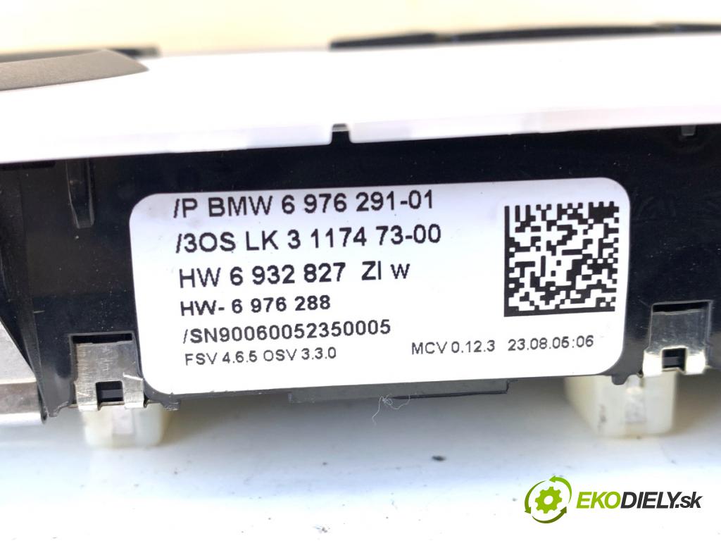 BMW E90 sedan 2005 95 kW 318 i 1995 Svetlo stropné 6976291