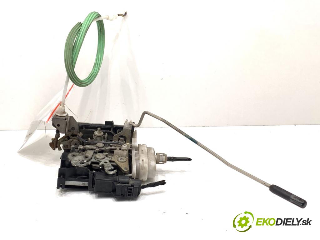 AUDI A3 8L liftback 2000 66 kW 1.9 TDI 1896 zámok Dvere ľavy predný 8L0173B