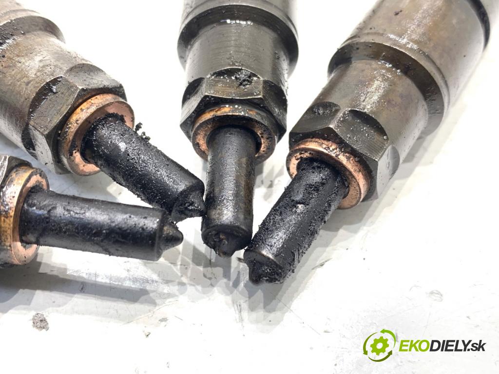 AUDI A3 8L liftback 2000 66 kW 1.9 TDI 1896 vstřikovací ventily 028130202P