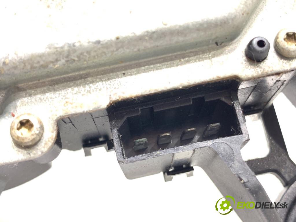 AUDI A3 8L liftback 2000 66 kW 1.9 TDI 1896 motor stěračů zadní část 8L0955711B