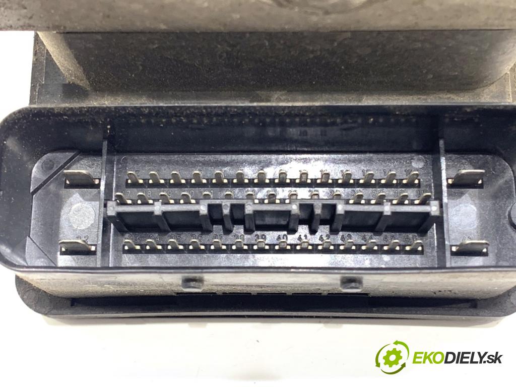 AUDI A3 8L liftback 2000 66 kW 1.9 TDI 1896 pumpa ABS 1C0907379E (Pumpa ABS)