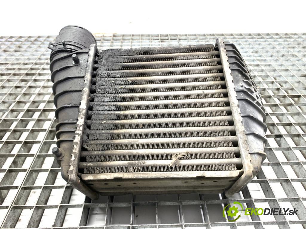 AUDI A3 8L liftback 2000 66 kW 1.9 TDI 1896 intercooler 1J0145803F (Intercooler (chladič nasávaného vzduchu))