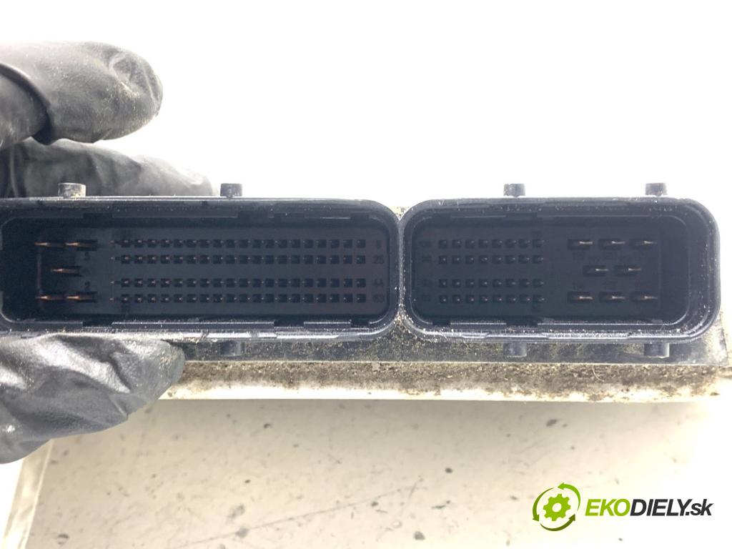 TOYOTA AYGO I liftback 2007 50 kW 1.0 (KGB10_) 998 řídící jednotka motora 89661-0H040 (Řídicí jednotka)