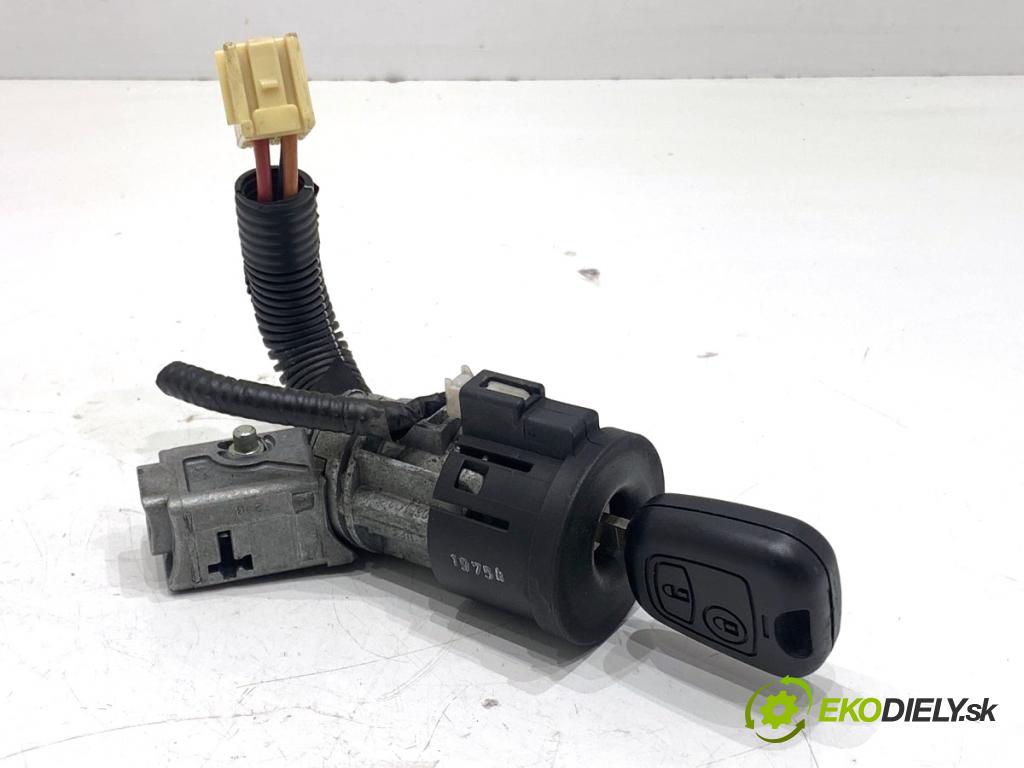 TOYOTA AYGO I liftback 2007 50 kW 1.0 (KGB10_) 998 spinačka  (Spínacia skrinka)